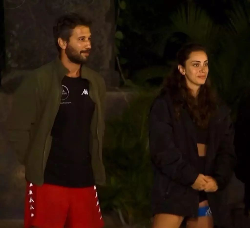 Survivor'da aşk bombası: Adem Kılıçcı ve Senem Genç yakınlaşması dikkat çekti - Resim: 3