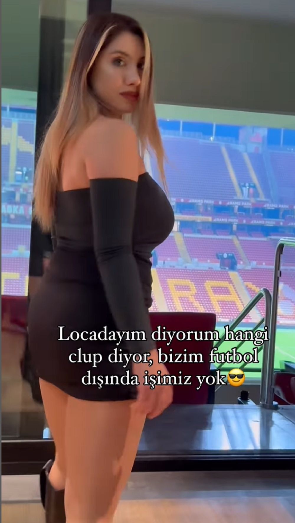 Türkiye'nin en çok konuşulan hakemi Elif Karaarslan derbiyi yabancı hakemin yönetmesine isyan etti - Resim: 7