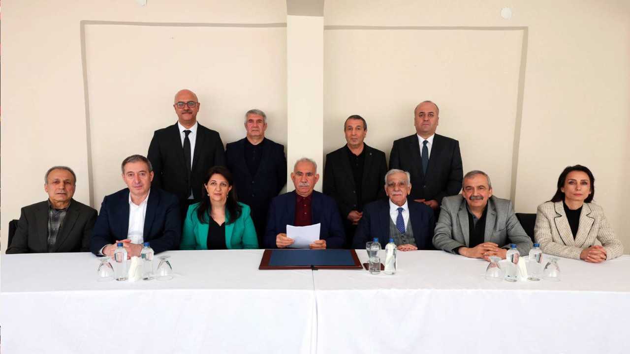 Komisyon kurulduktan sonra ilk ziyaret: DEM Parti heyeti, Öcalan ile görüşmek için İmralı'ya gitti