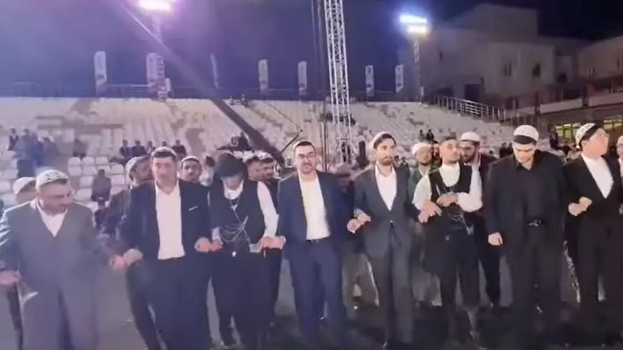 Menzil cemaatinin düğününde şaşırtan anlar: Sosyal medyada olay oldu - Resim: 6