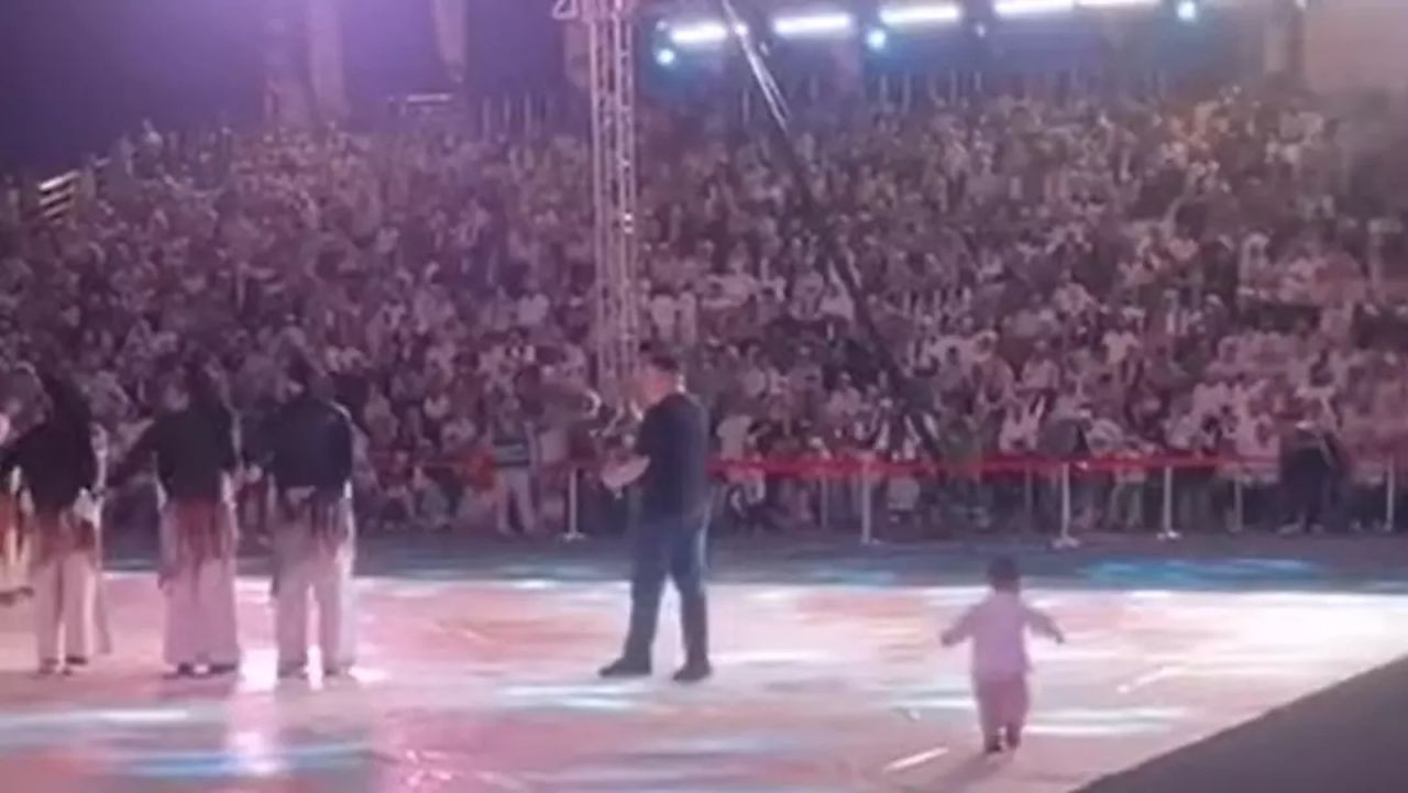 Menzil cemaatinin düğününde şaşırtan anlar: Sosyal medyada olay oldu - Resim: 7