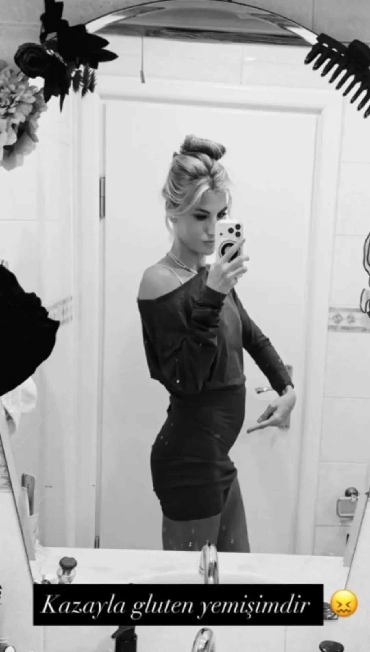 Çağla Şıkel’in kahvaltısı yine konuşuluyor: 12 kaju, 2 ceviz, 2 dilim ejder meyvesi! - Resim: 3