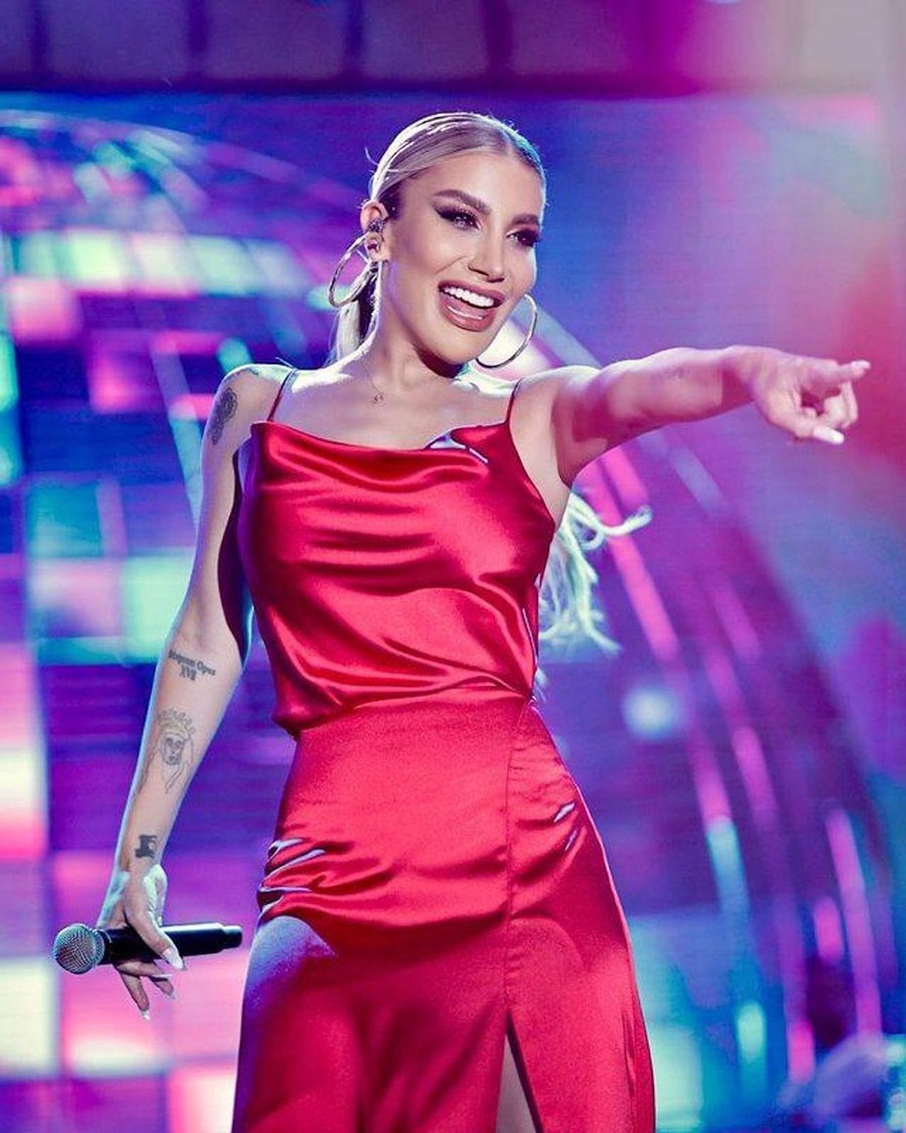 Mutluluğuna gölge düşmüştü… İrem Derici gözaltıdan söz masasına! - Resim: 1