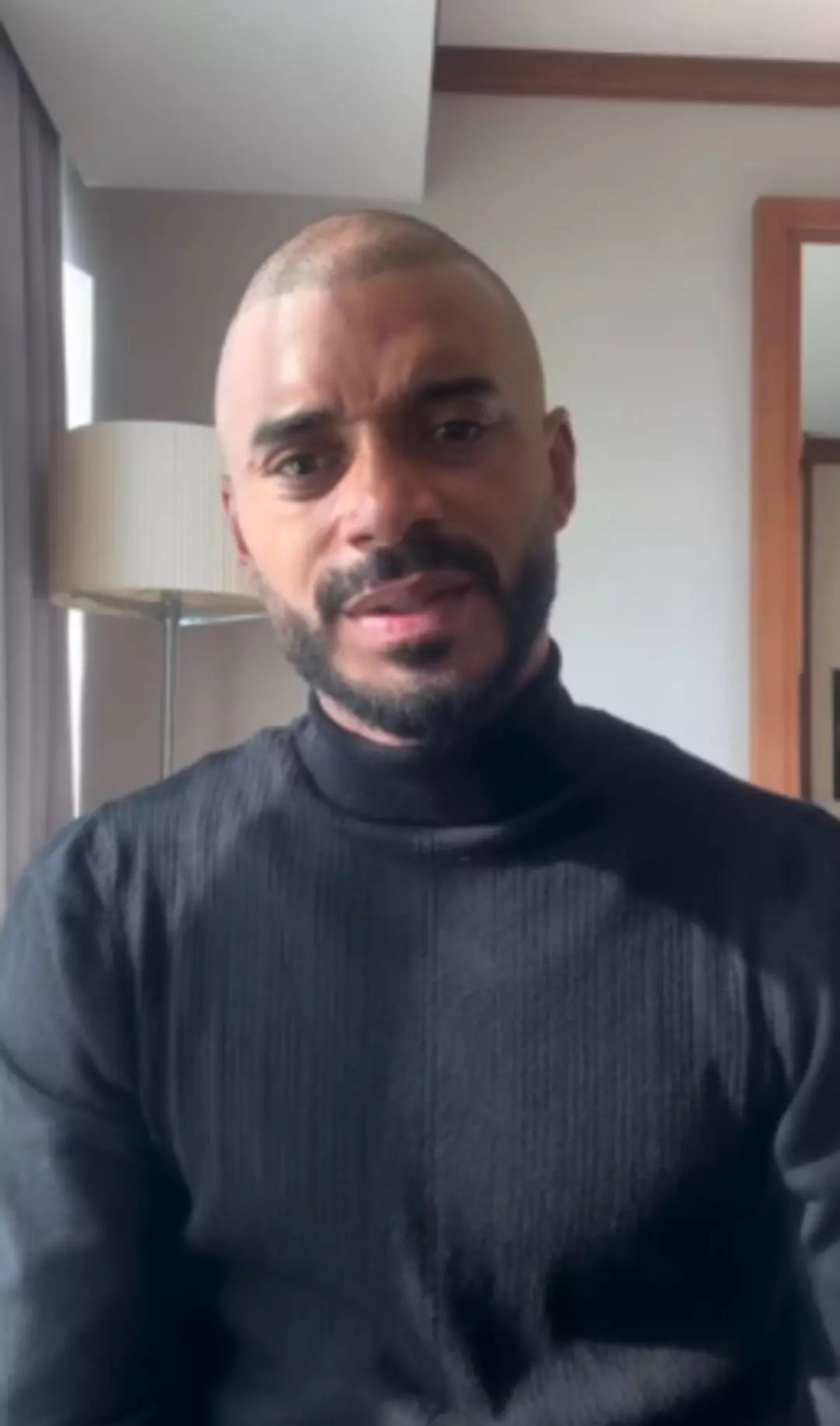 Survivor Efecan'dan yasak aşk itirafı: Hayatımın hatası! - Resim: 2