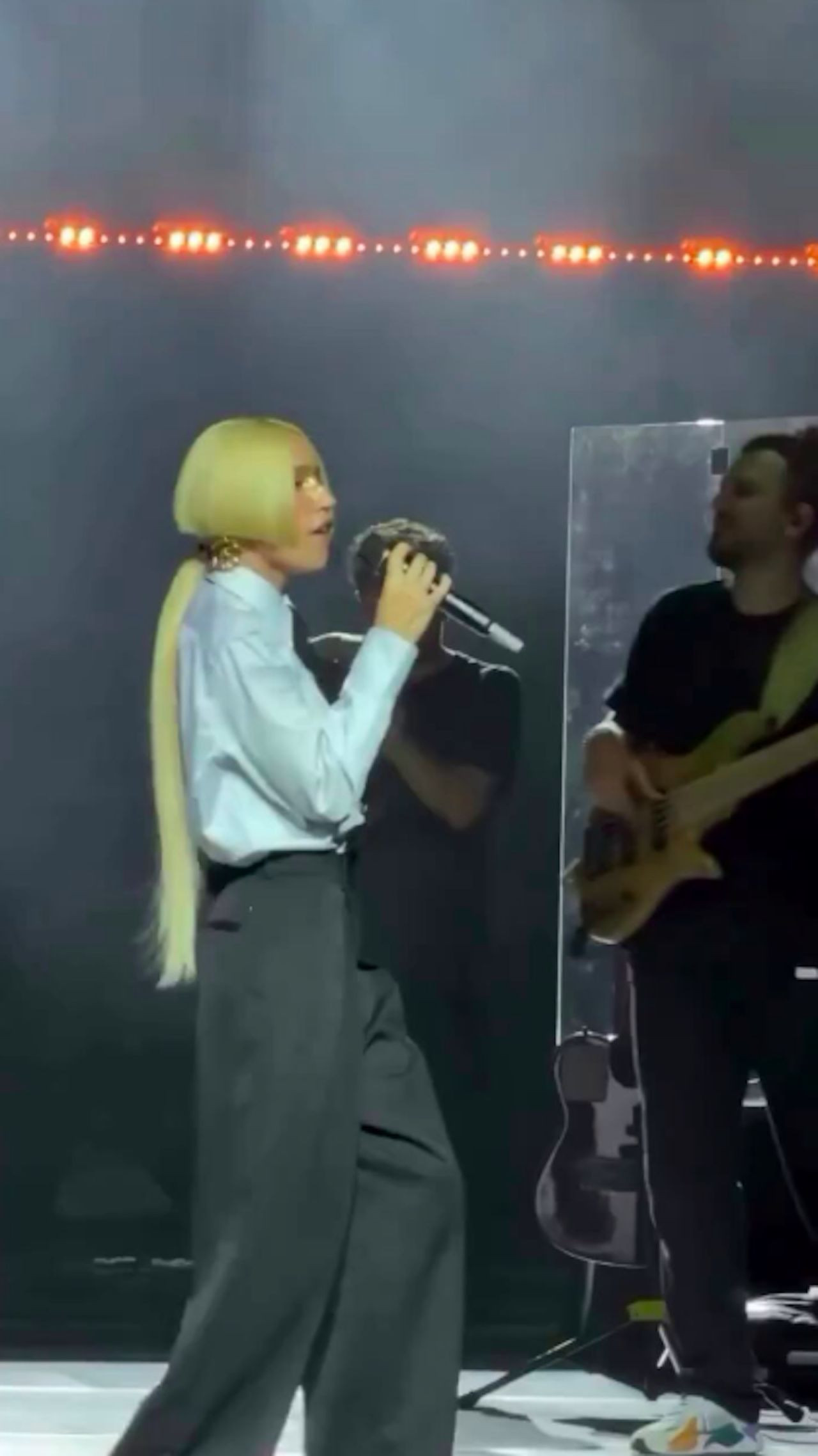 Gülşen bu defa şaşırttı! Yeni imajıyla gündem oldu - Resim: 5