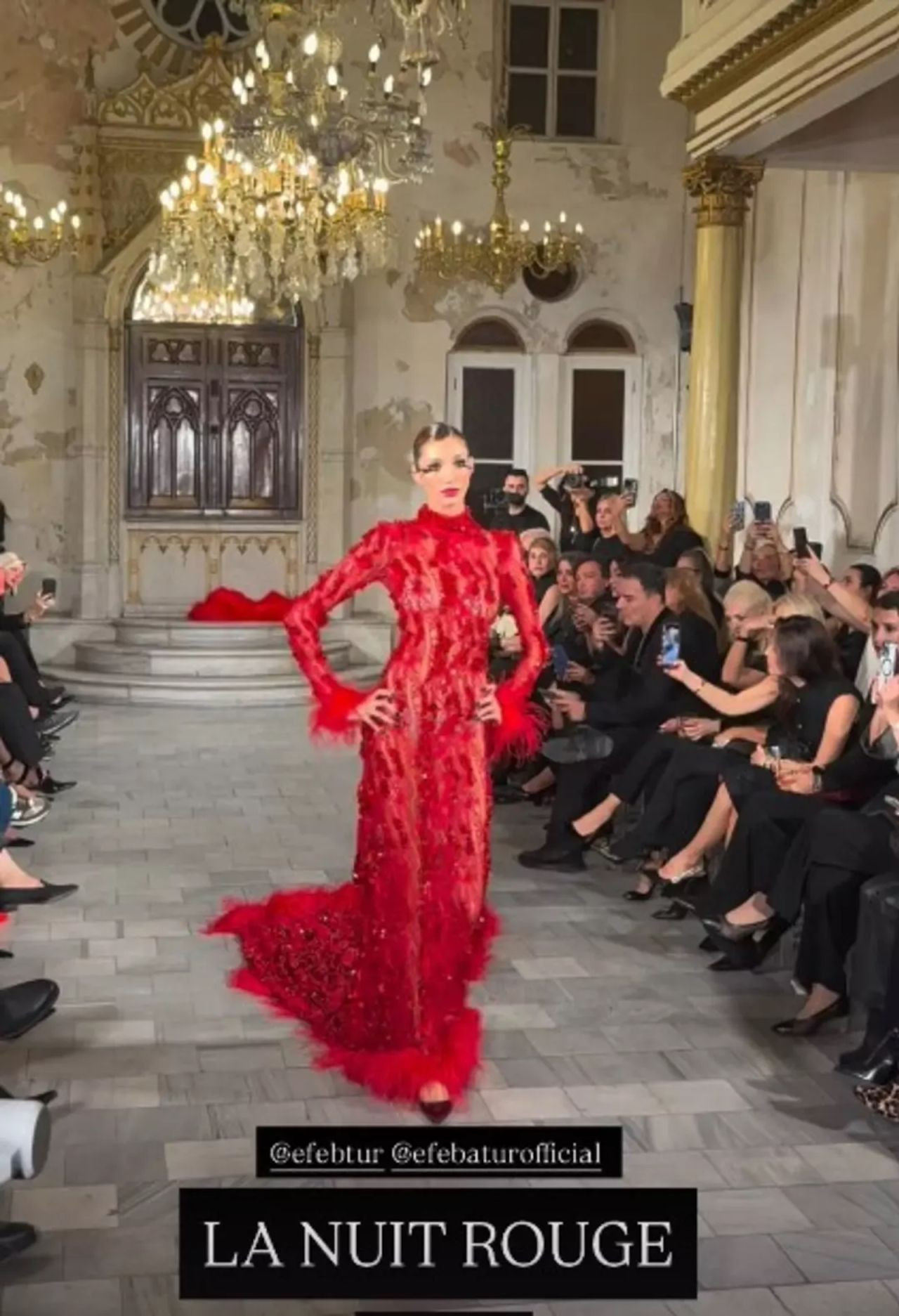 Şevval Şahin’den cesur defile stili: Transparan seçimleri geceye damga vurdu - Resim: 5