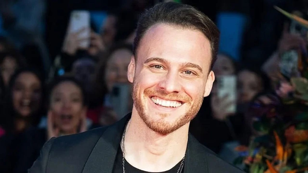 Ayrılığın ardından Kerem Bürsin’in kalbi yeni bir isim için çarpıyor - Resim: 1