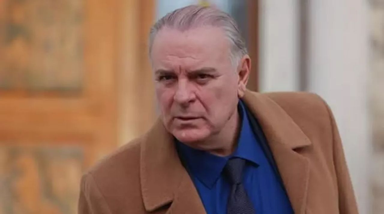 26 yaş fark, aşkı engelleyemedi! Burak Sergen eşiyle poz verdi - Resim: 1