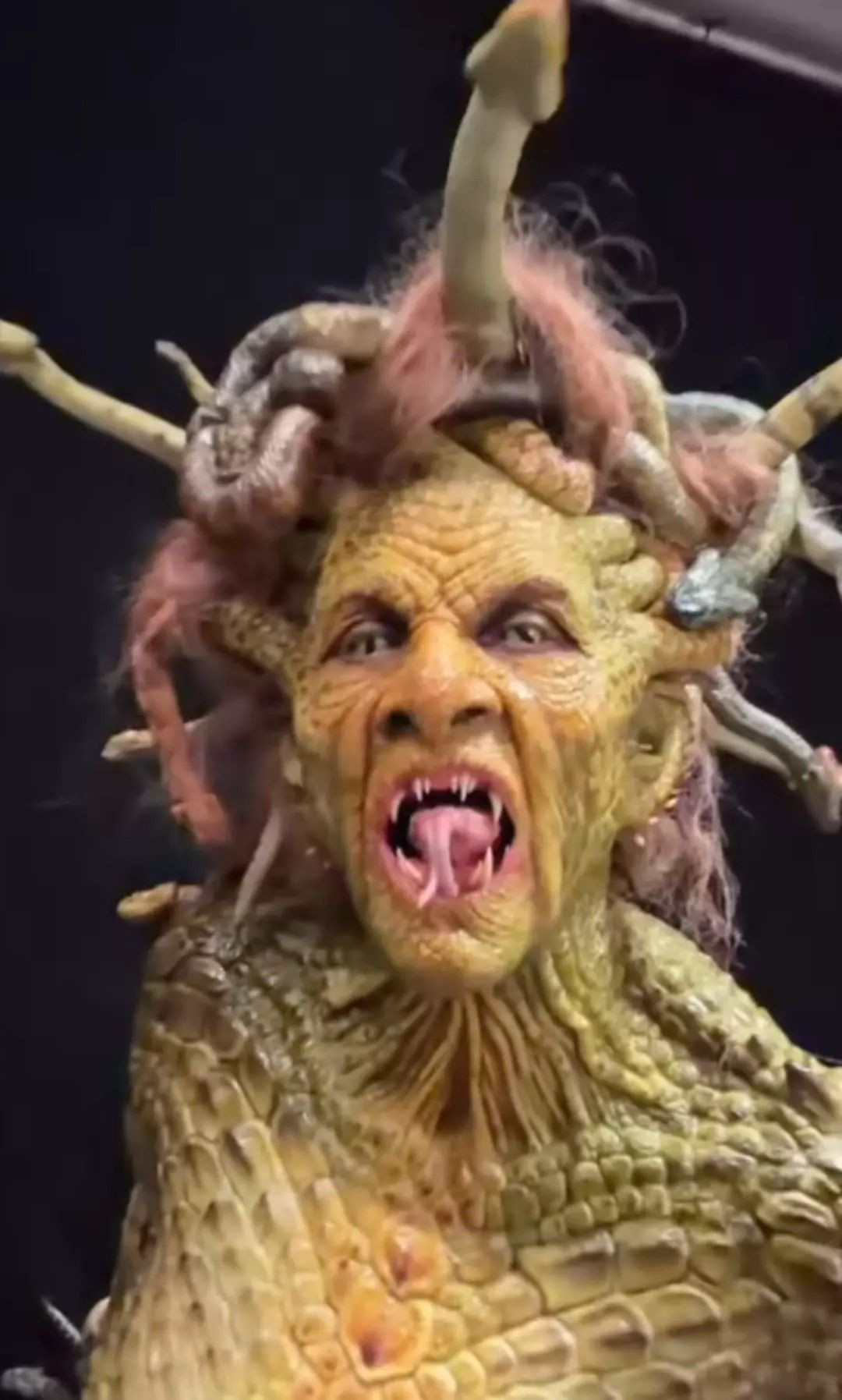 Halloween’in kraliçesi Heidi Klum’dan nefes kesen Medusa kostümü - Resim: 3