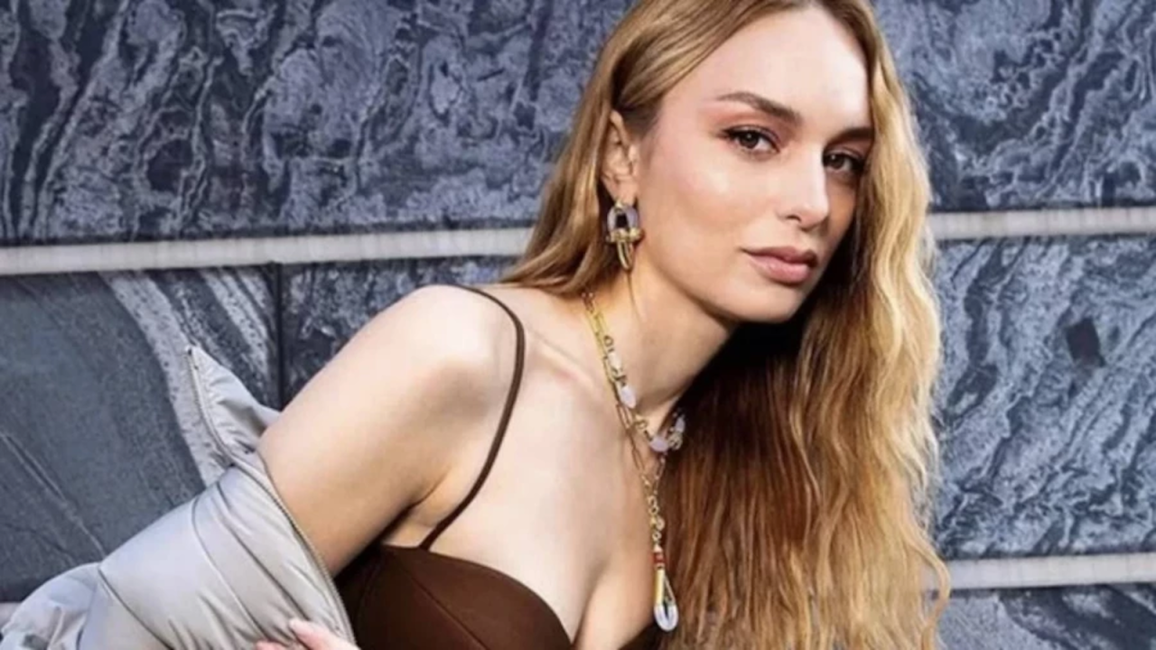 Nilperi Şahinkaya ve Baturalp Bekar’dan peş peşe romantik kareler - Resim: 1