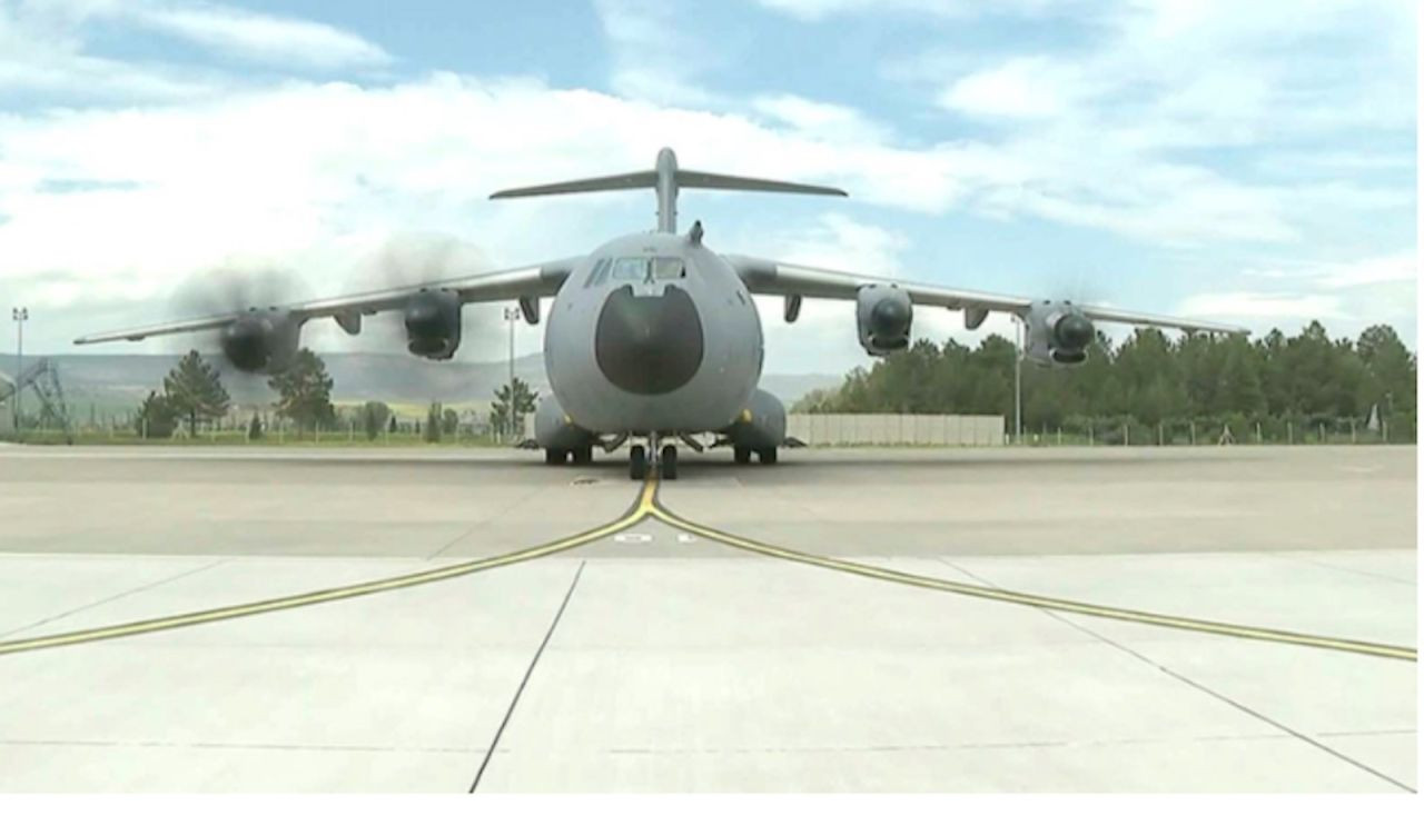 Türkiye şehitlerine ağlarken Yunanistan’dan tepki çeken C-130 paylaşımı - Resim: 1