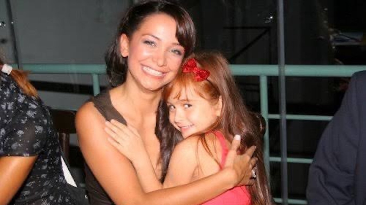 Evrim Akın sunucusu olduğu programdan çıkarıldı: Yerine gelecek isim belli oldu!