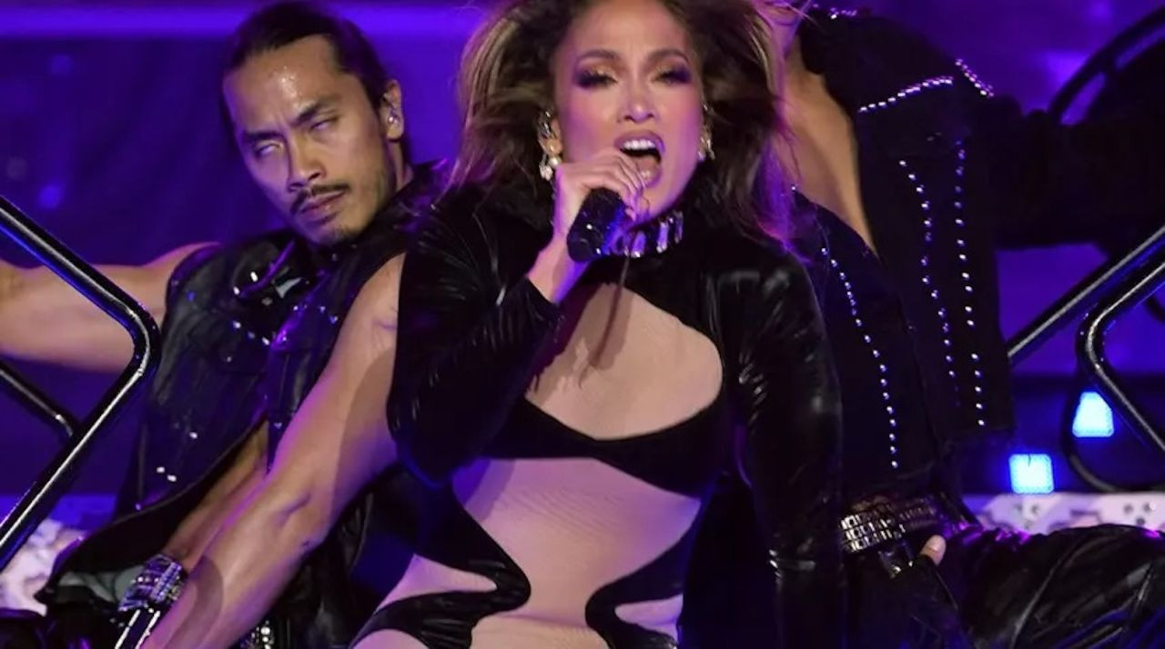 Jennifer Lopez, Netra Mantena’nın düğününde şov yaptı, sosyal medya yorumları patladı - Resim: 1