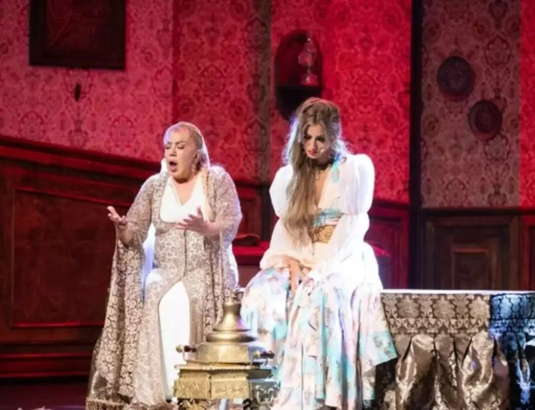 Yedi Kocalı Hürmüz krizi: Mine Koşan kovuldu, Çağla Şıkel sessizliğini bozdu - Resim: 2