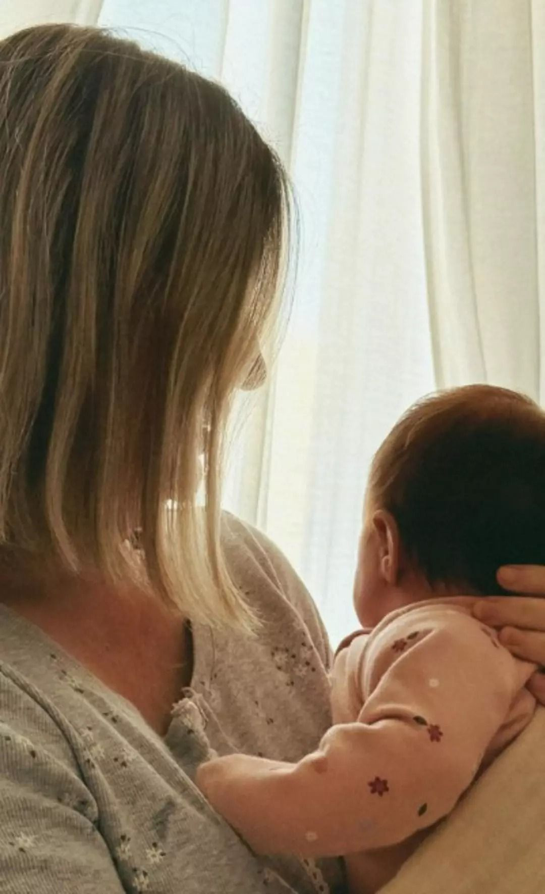 İrem Helvacıoğlu kızı Sora’yı ilk kez paylaştı! - Resim: 5