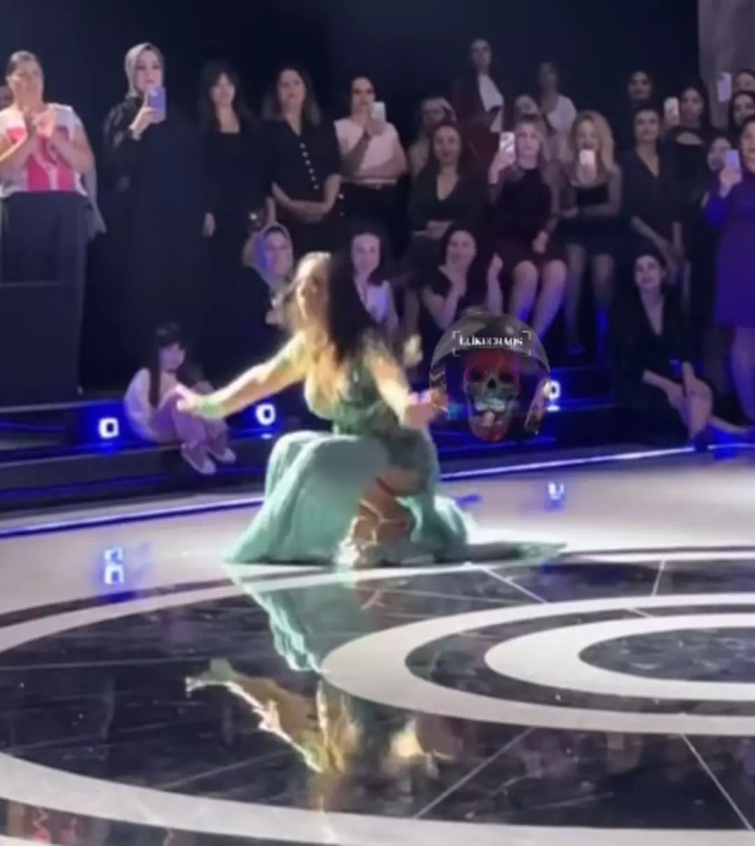 Sahnelere dönen Asena’nın figürleri olay oldu - Resim: 3