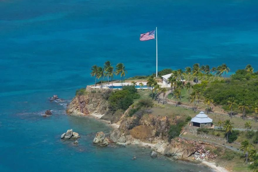 Jeffrey Epstein’ın kabus adasından daha önce görülmemiş fotoğraflar yayınlandı - Resim: 8