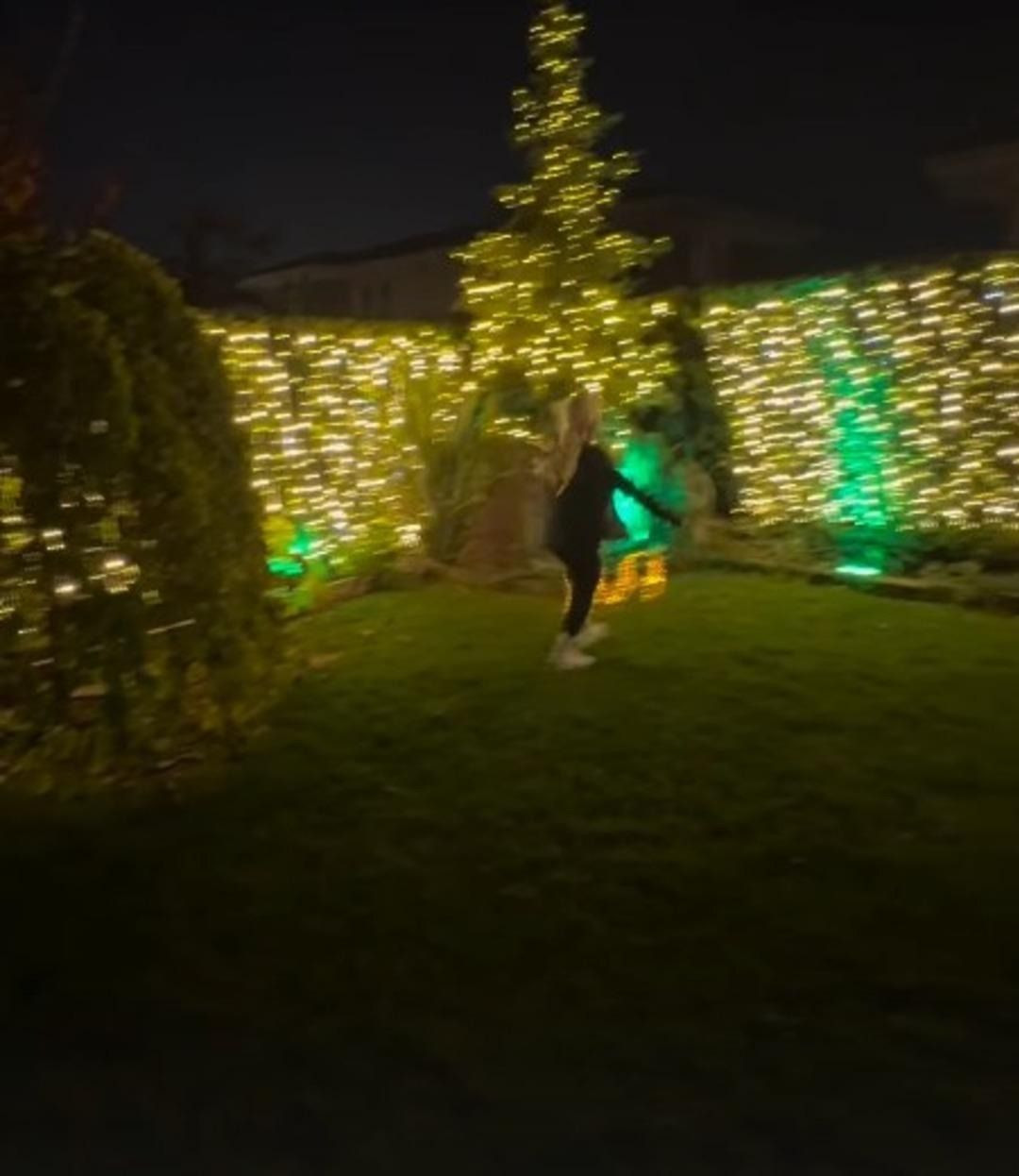 Ece Seçkin’den gösterişli yılbaşı dekorasyonu! Kimse bizi geçemez - Resim: 5