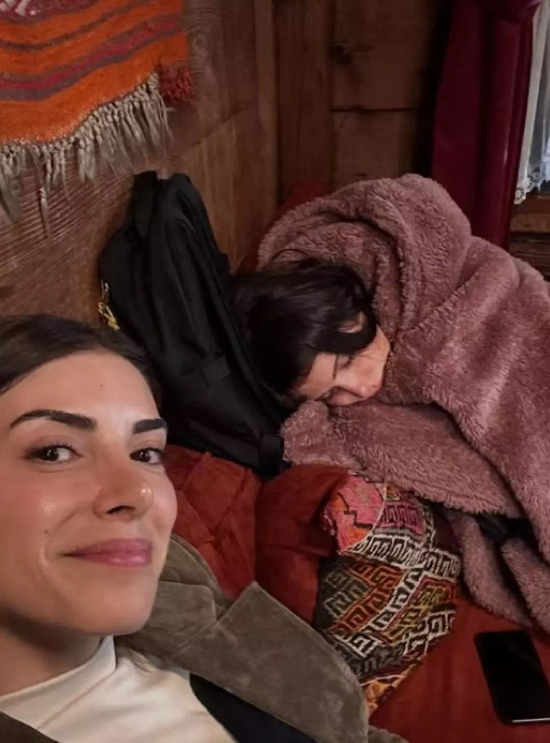 Deniz Baysal’dan Taşacak Bu Deniz set arkası paylaşımı: Beğeni yağdı - Resim: 5