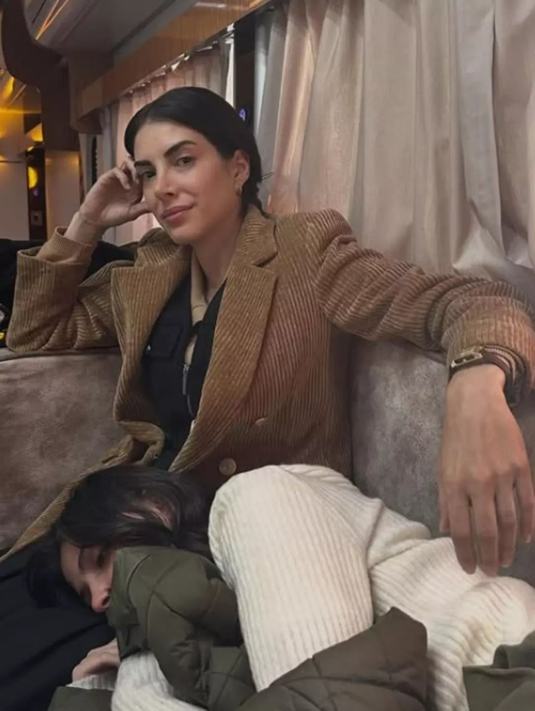 Deniz Baysal’dan Taşacak Bu Deniz set arkası paylaşımı: Beğeni yağdı - Resim: 2