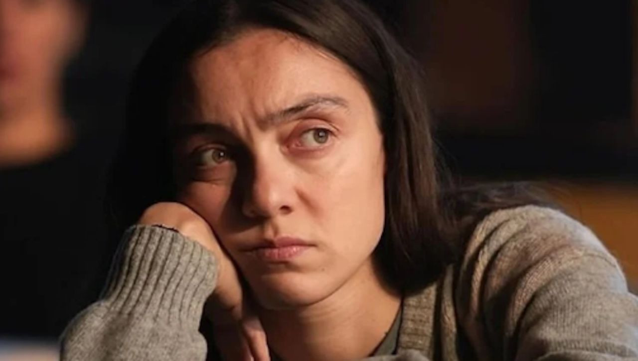 Ünlü oyuncu Merve Dizdar'ın evi yıkılıyor! Allah düşmanıma nasip etsin - Resim: 1