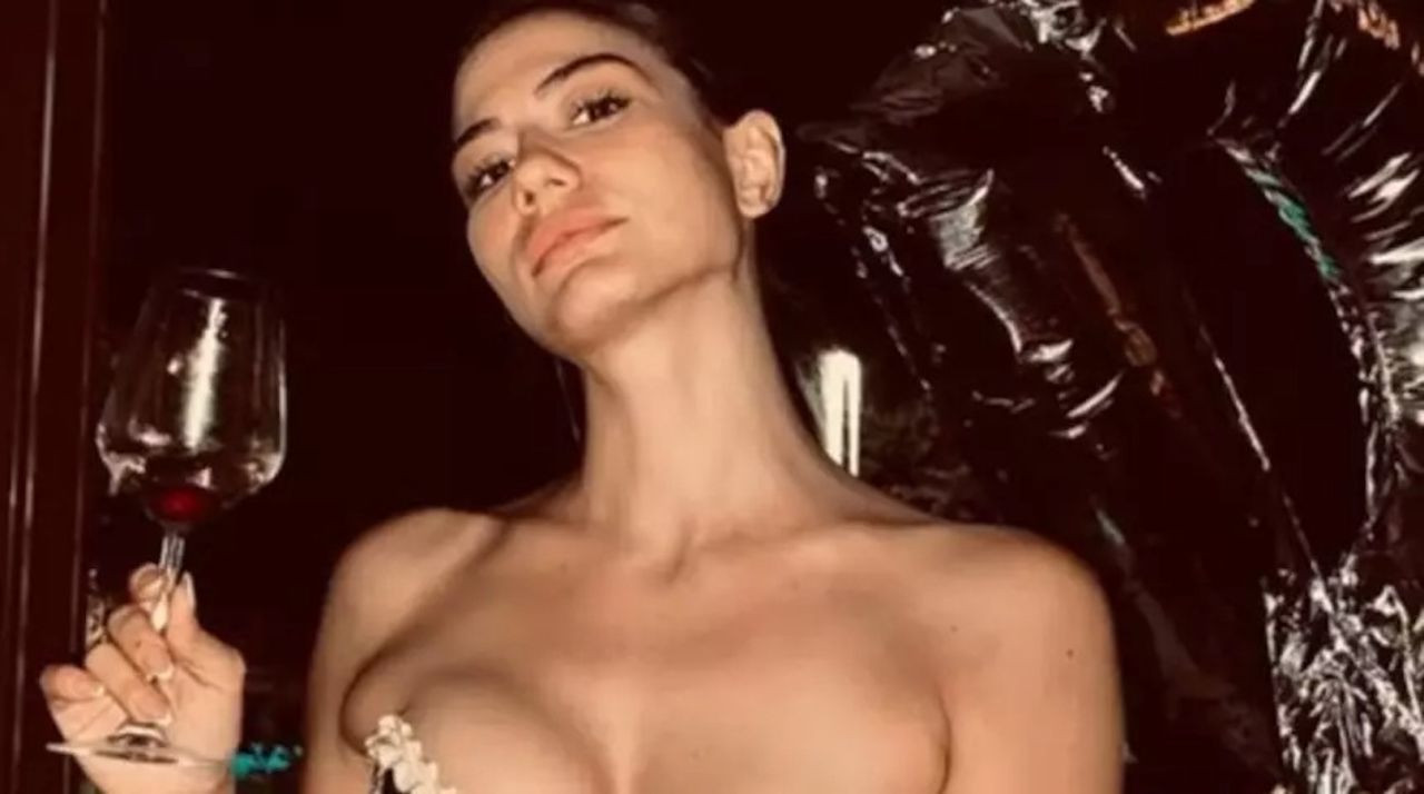 Ünlü oyuncu Demet Özdemir’in yeni pozları gündem oldu - Resim: 1