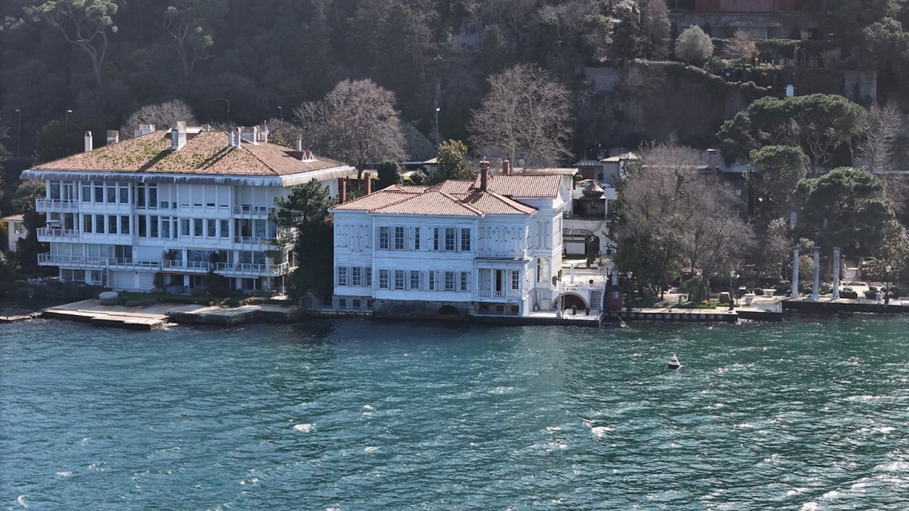 Bir dönem Kurtlar Vadisi dizisine ev sahipliği yapan tarihi yalı satışa çıkarıldı