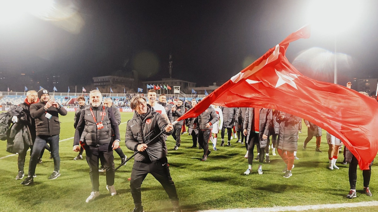 Kenan Yıldız kutlamayı bıraktı, takım arkadaşını teselli etti