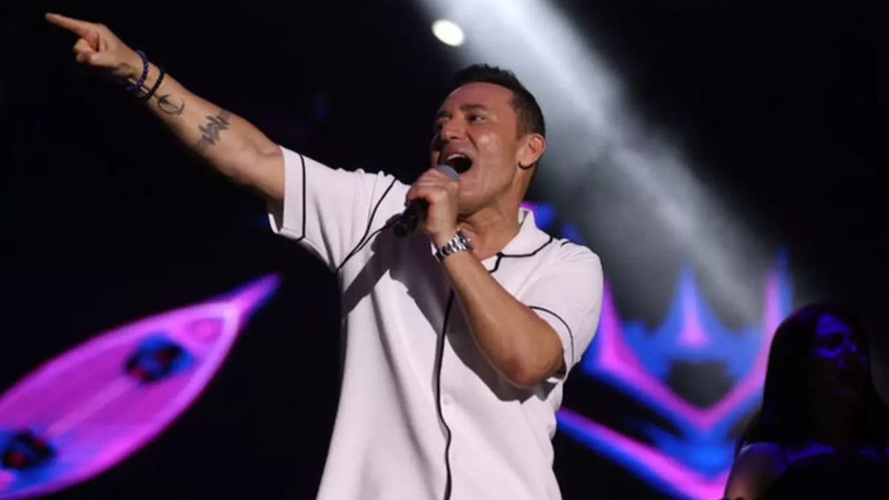 Mustafa Sandal’ın oğulları Yavuz ve Yaman sahnede ve DJ kabininde gündem oldu