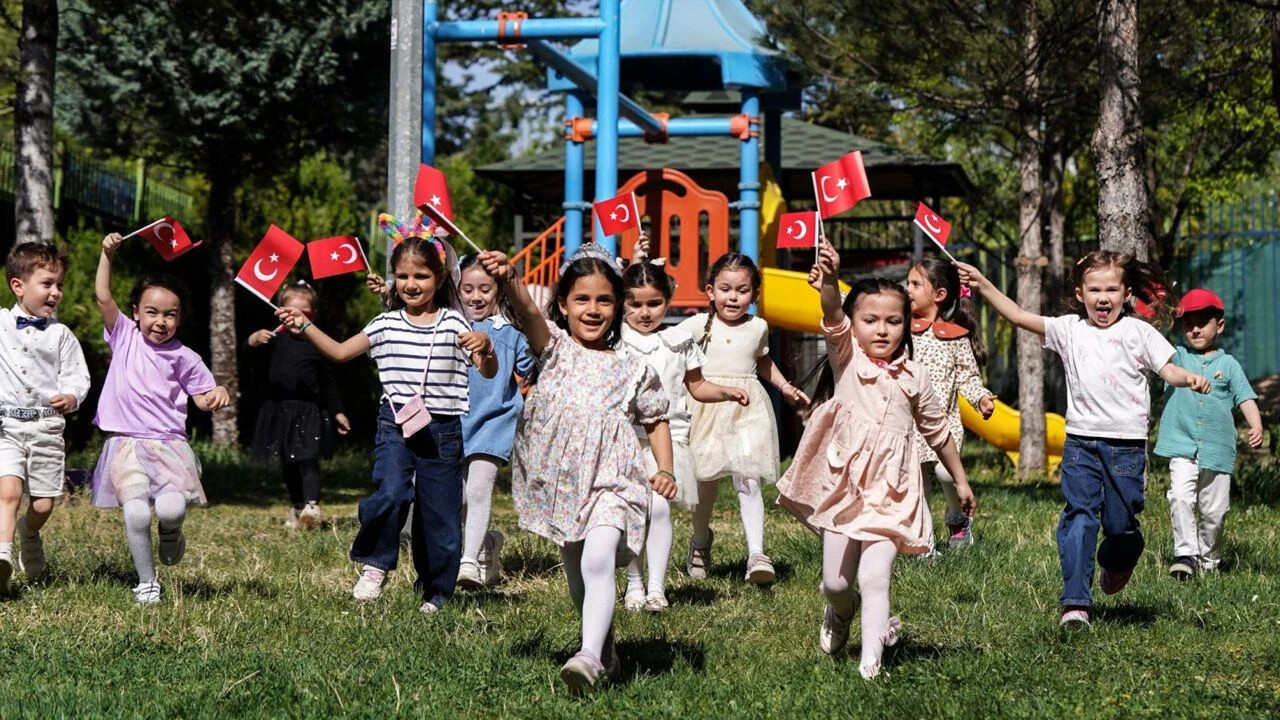 AKP'li  Belediye, 23 Nisan etkinliklerine katılım için çocuklardan 2500 lira para istedi