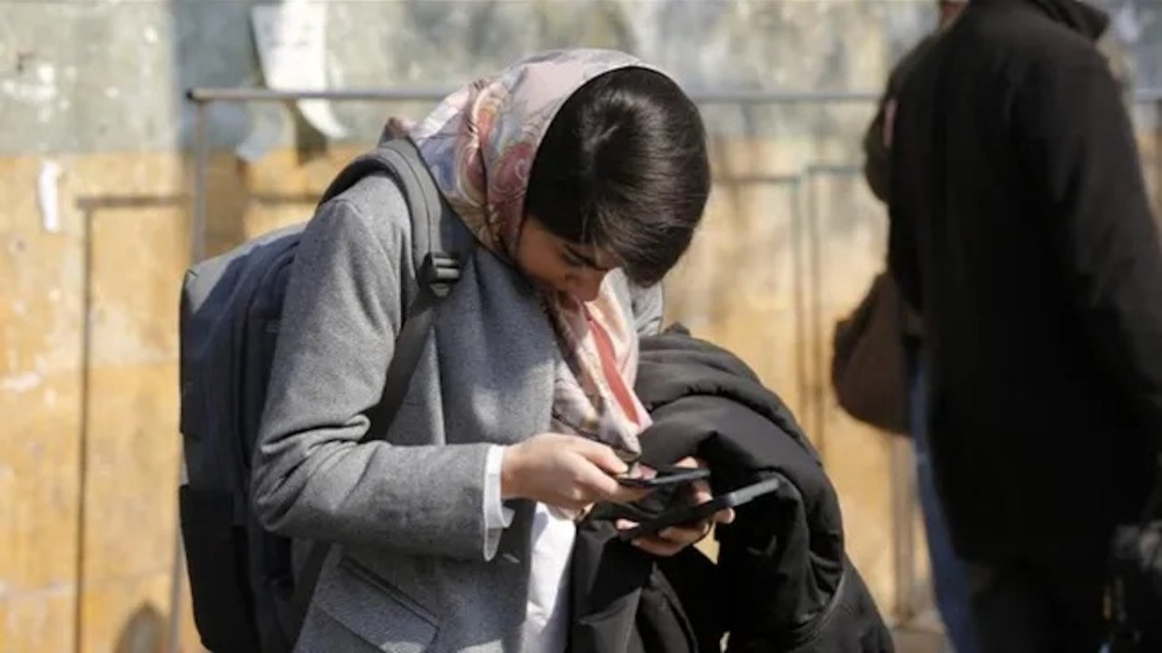Iran’dan dikkat çeken karar: İnternet yasağı kaldırılıyor