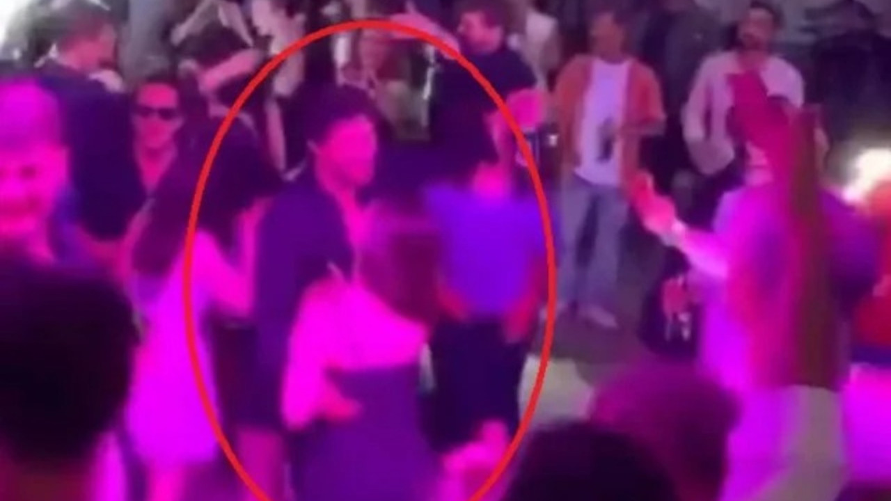 Taşacak Bu Deniz setinde aşk iddiası! Eski nişanlıdan olay yaratan gönderme
