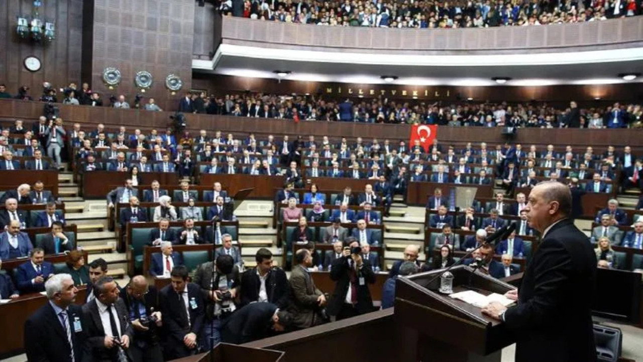 AKP'de çözülme ve kopuş iddiaları: Toplantılarında gerçek gü