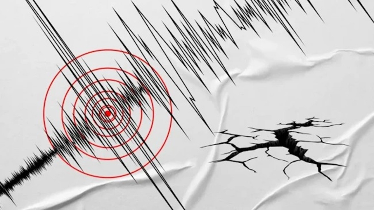 Adana'da 5.0 büyüklüğünde deprem; 5 ilde hissedildi!