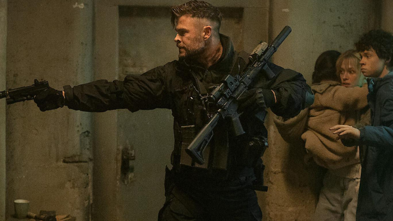 Netflix'in rekortmen aksiyon serisine eski James Bond sürprizi
